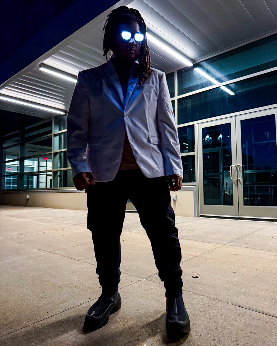 Romance 85 tweet media