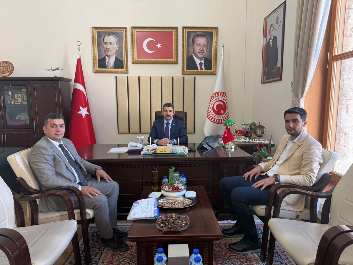 TBMM idare amiri şanlıurfa Ak parti milletvekilimiz sn <a href="/ibrahimeyyupogl/">Av.İbrahim EYYÜPOĞLU</a> 'nu makamında ziyaret ettik nazik kabulleri ve esnaflarımıza verdiği destekleri için kıymetli vekilimize teşekkür ederim.🇹🇷🇹🇷🇹🇷

<a href="/RTErdogan/">Recep Tayyip Erdoğan</a> <a href="/NumanKurtulmus/">Numan Kurtulmuş</a> <a href="/bybekirbozdag/">Bekir  Bozdağ</a> <a href="/hasansildak/">Hasan ŞILDAK</a>