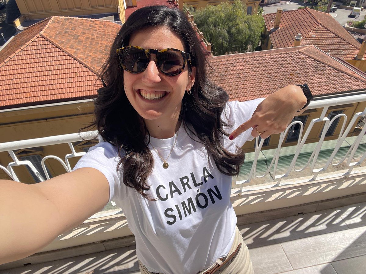 VERSIÓ RAC1 (@versiorac1) on Twitter photo 👏Èxit absolut de Carla Simón i la seva última pel·lícula, 'Romería', al Festival de Canes.
🎞️Ens ho explica <a href="/MariaCuso/">Maria Cusó Serra</a>, que ha parlat amb la directora catalana.
📻rac1.cat/directe 👏Èxit absolut de Carla Simón i la seva última pel·lícula, 'Romería', al Festival de Canes.
🎞️Ens ho explica <a href="/MariaCuso/">Maria Cusó Serra</a>, que ha parlat amb la directora catalana.
📻rac1.cat/directe