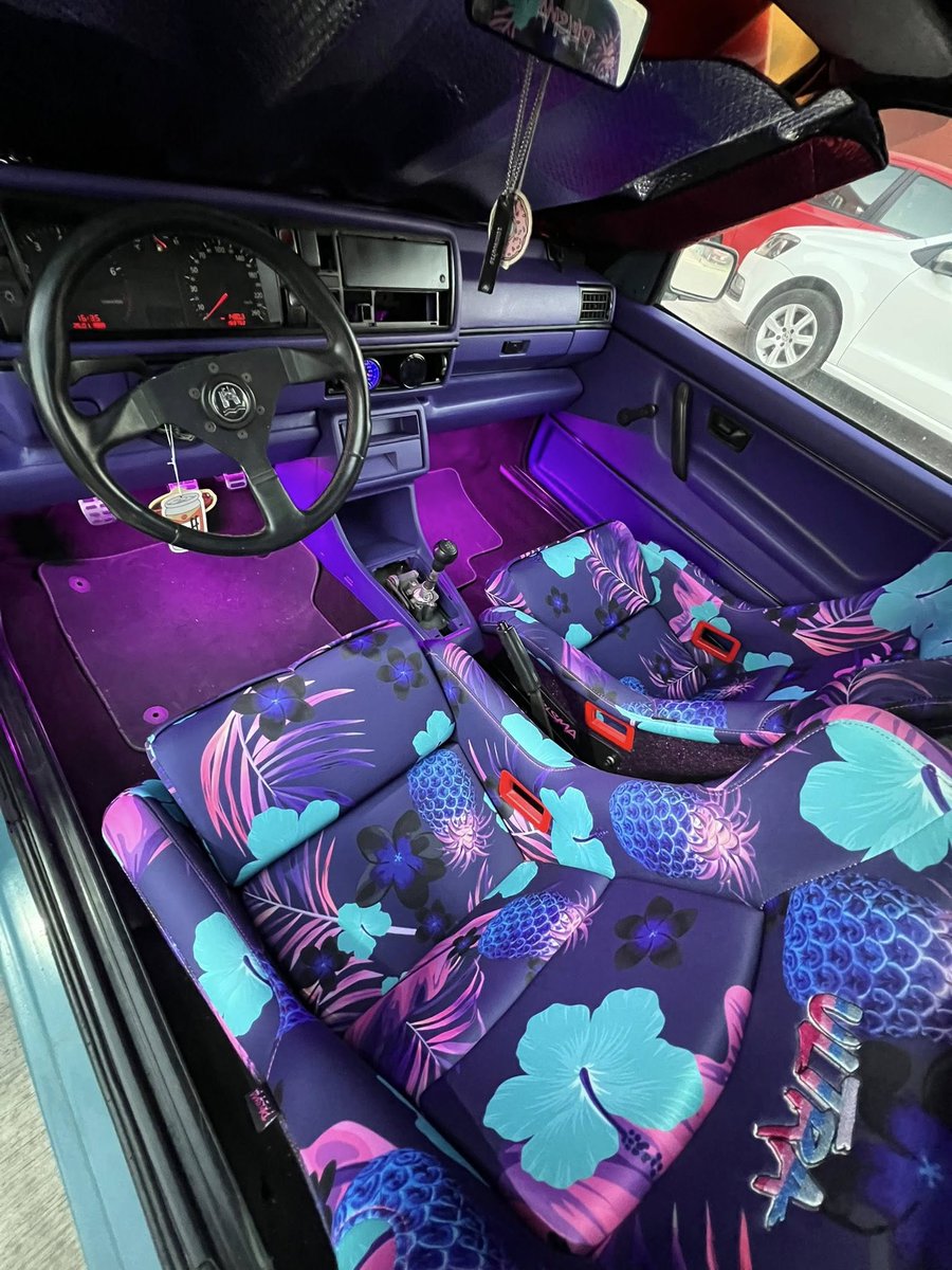 this is great and right up my alley, kudos to the owner! 

#VW #volkswagen #golf #golf2 #90s #80s