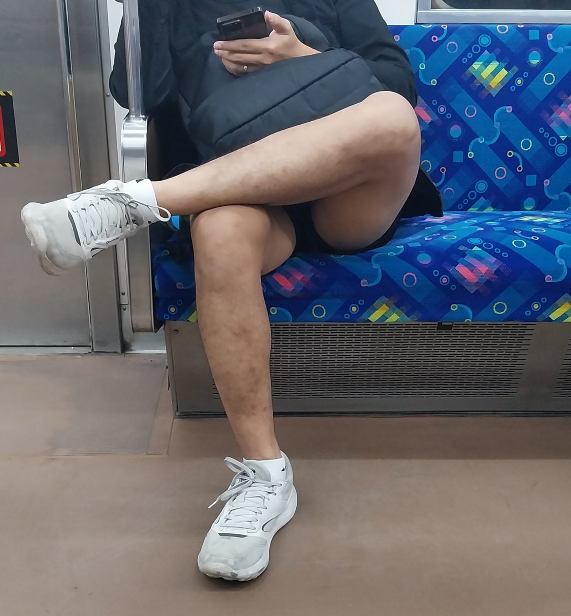 Bikin gagal fokus udah orgnya cute n ganteng pula 🤭🙏