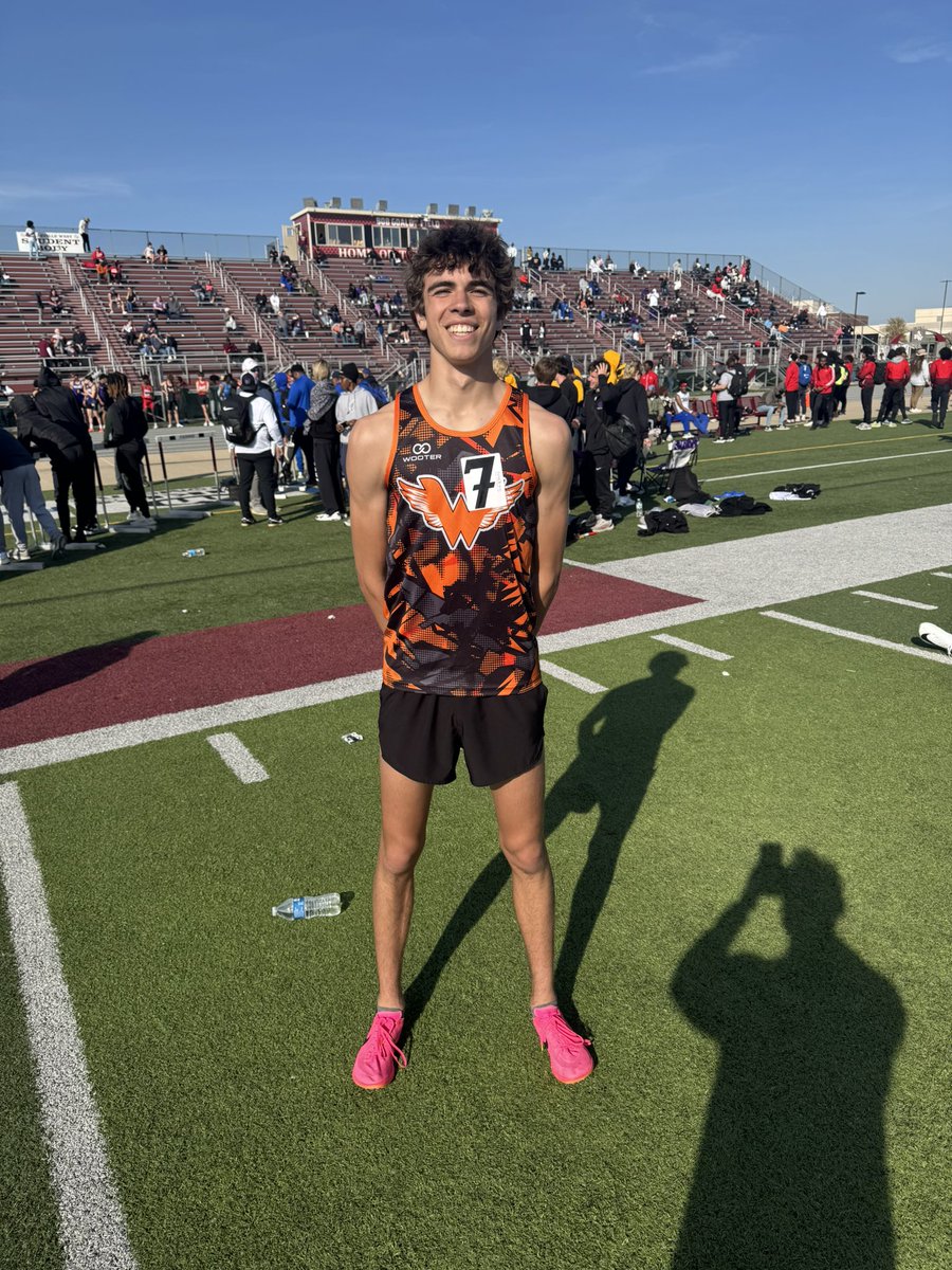 Tyler DeVilder was next in the 3200