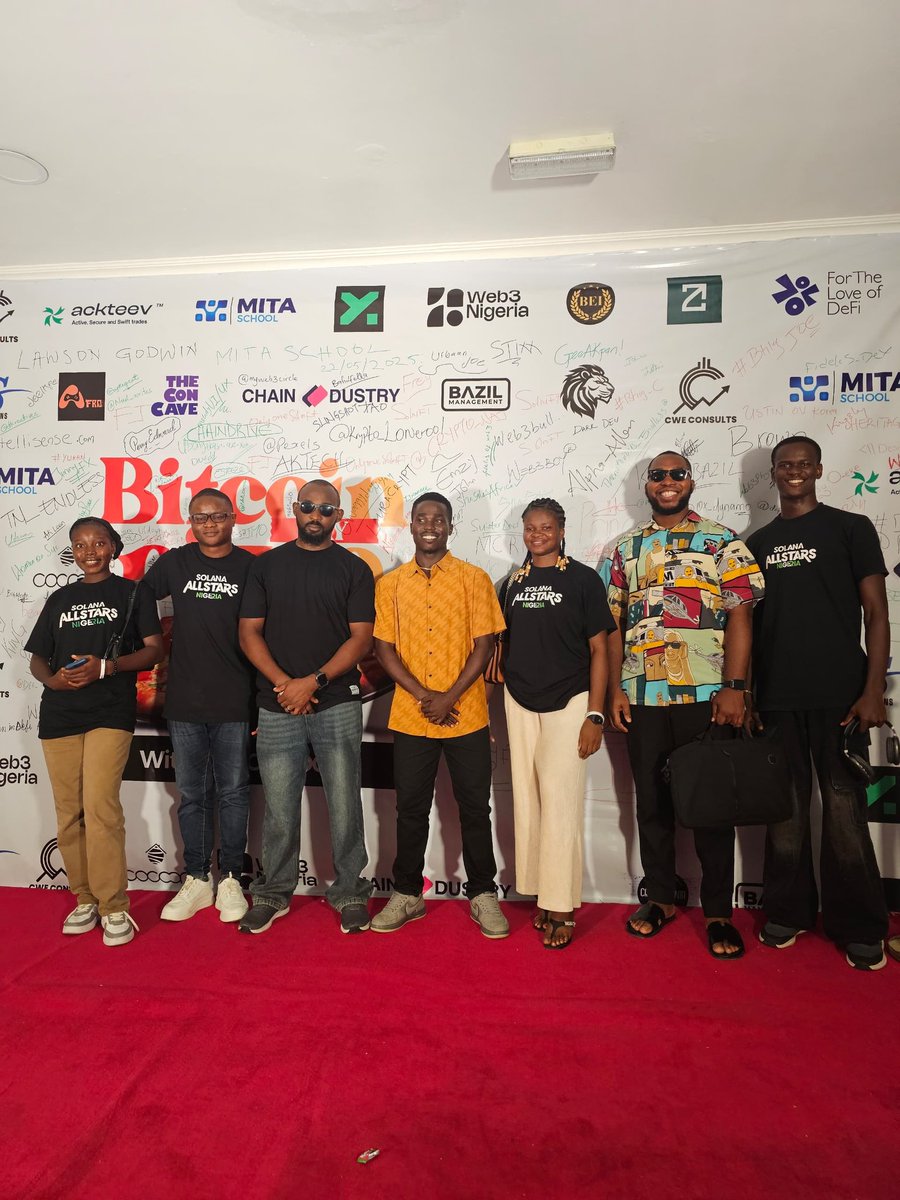 highly_Blessed0's tweet photo. In 2010, a famous programmer Laszlo Hanyecz famously traded 10,000 Bitcoins for two Papa John's pizzas.

I had a great time today at Eket.
Thank you @TheCocoon_ for organising such a great event.
I love forward to more events from the team.
Happy Bitcoin Pizza Day Guys.🥳 https://t.co/8noPZwrQ8C