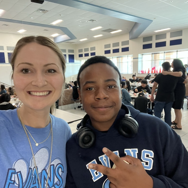 EvansPanthers's tweet image. ✌️ Peace out, 2024-2025 school year! 
What a year it has been- full of memories, growth, and panther pride! Thanks for being part of it! 💙 🐾 
#evansIMPACT