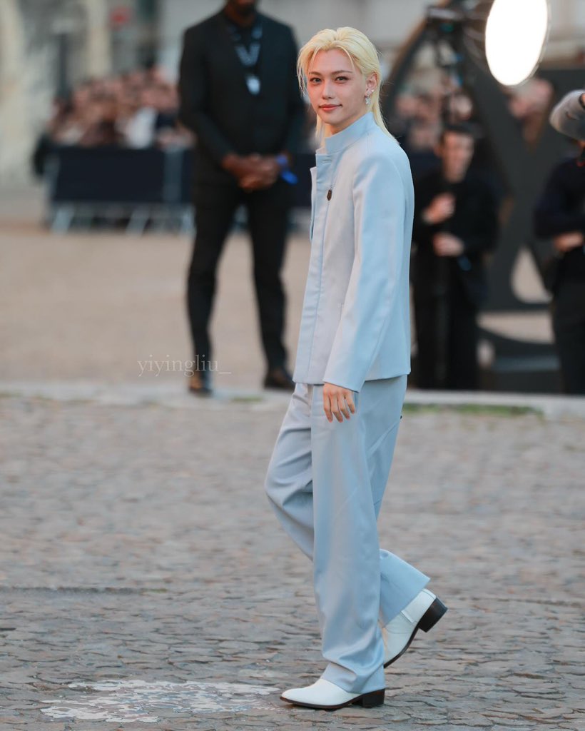 Felix Pics (@felixpicsss) on Twitter photo LOOK AT HIM ๐ซ
LV PRINCE FELIX AU PALAIS
FELIX AT LOUIS VUITTON CRUISE
#FELIXxLVCRUISE26
<a href="/LouisVuitton/">Louis Vuitton</a> LOOK AT HIM ๐ซ
LV PRINCE FELIX AU PALAIS
FELIX AT LOUIS VUITTON CRUISE
#FELIXxLVCRUISE26
<a href="/LouisVuitton/">Louis Vuitton</a>
