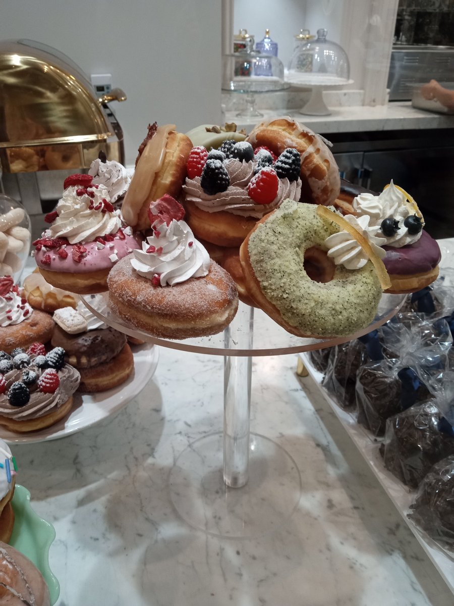 Of all the things that will supposedly tempt you in Vegas . . . #LasVegas  #donutique