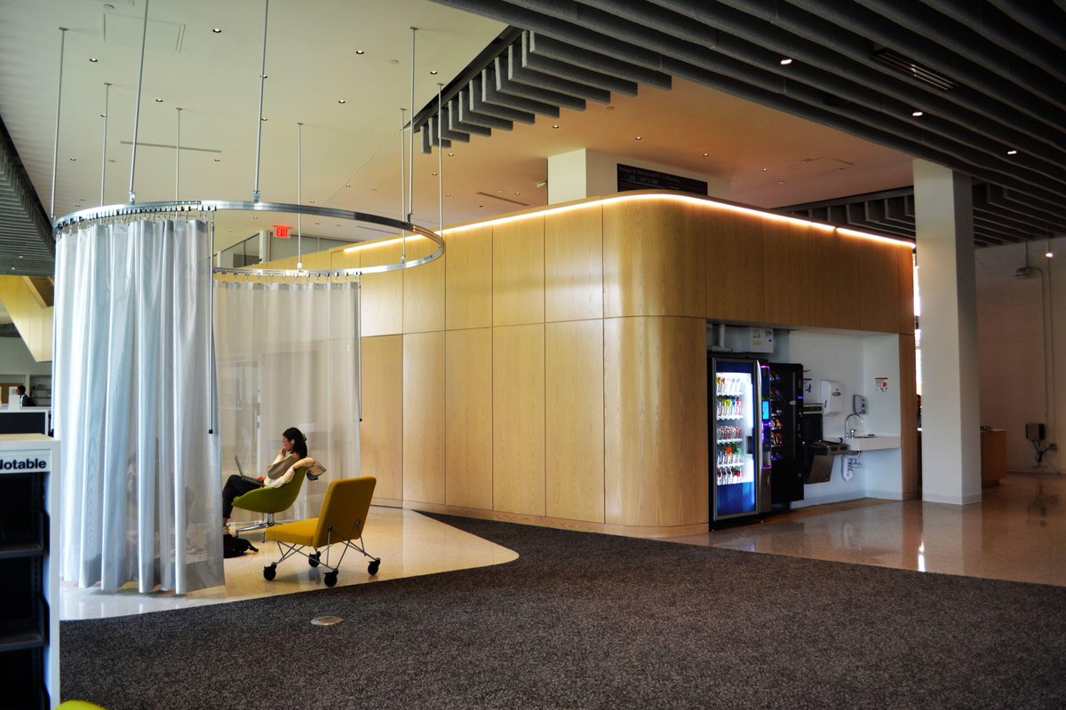 OneArchitecture's tweet image. Photo: Meral Ekincioglu, PhD
Hayden Library Renovation, Building 14
Publisher: SAHARA, Society of Architectural Historians, architecture resources archive, jstor.org/stable/communi…

#Haydenlibrary #MIT #sah1365 #architecture #interior #MeralEkincioglu #Massachusetts