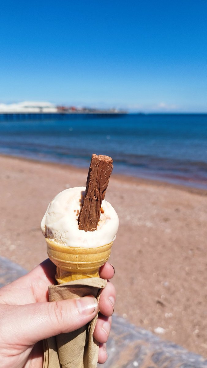 ShaunFarrelly's tweet photo. Thanks to those who sent me birthday wishes yesterday. They're always appreciated.
Now, enjoying a few days of the (English) Riviera life down in Devon. Ice cream and fish & chips have been a mandatory today.
#EnglishRiviera #Paignton #Torquay #Torbay #Devon #MiniBreak #Holida https://t.co/9jL6dybELk