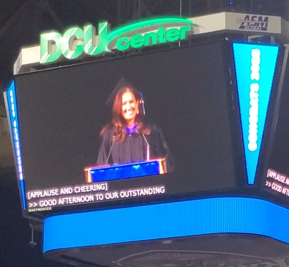 Unitvectori's tweet image. I did the damn thing. #commencement