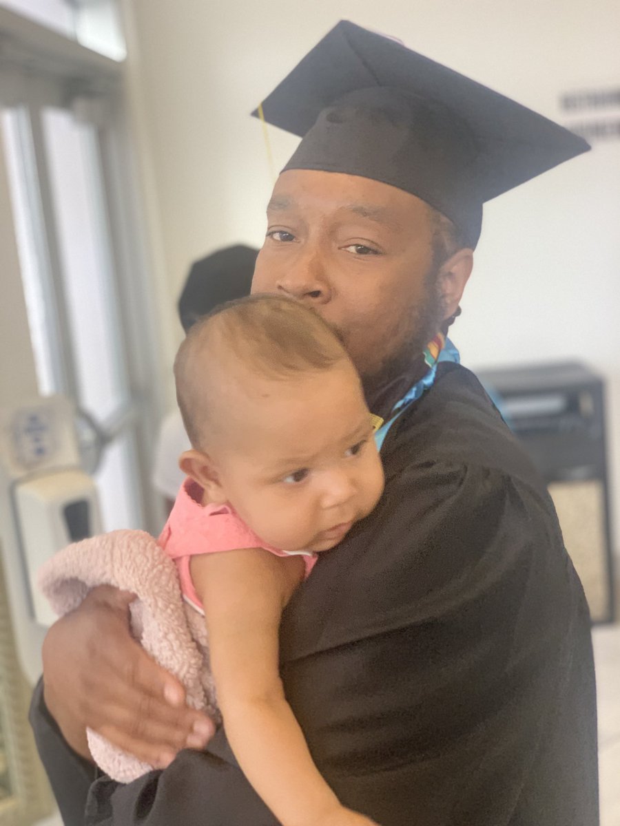 MOARello's tweet photo. This a message for my old self, Man sometimes when you in that rain you gotta push through it. You Neva know what’s on the other side of that door, might be riches. #GSTANDFORGRADUATE
#CLASSOF2025
#MOA4L https://t.co/tynKs6ey5M