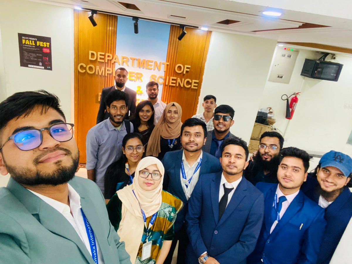 HasanPiashTech's tweet image. Every laugh with you all, mates. ❤️
Those memories time celebrates.🎉
#HasanPiash #HasanPiashTech