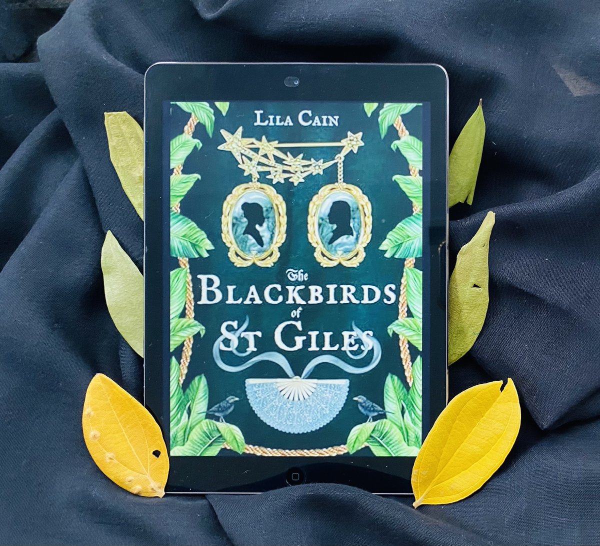 Bio-HistoricalFiction (@annettebreviews) on Twitter photo May 2025 release #TheBlackbirdsOfStGiles by Lila Cain <a href="/simonschuster/">Simon & Schuster</a> This poignant story vividly paints the terrifying streets of 18th century London, the treacherous realities and persistence of two siblings, their resilience against prejudice. blogger.com/blog/post/edit… May 2025 release #TheBlackbirdsOfStGiles by Lila Cain <a href="/simonschuster/">Simon & Schuster</a> This poignant story vividly paints the terrifying streets of 18th century London, the treacherous realities and persistence of two siblings, their resilience against prejudice. blogger.com/blog/post/edit…