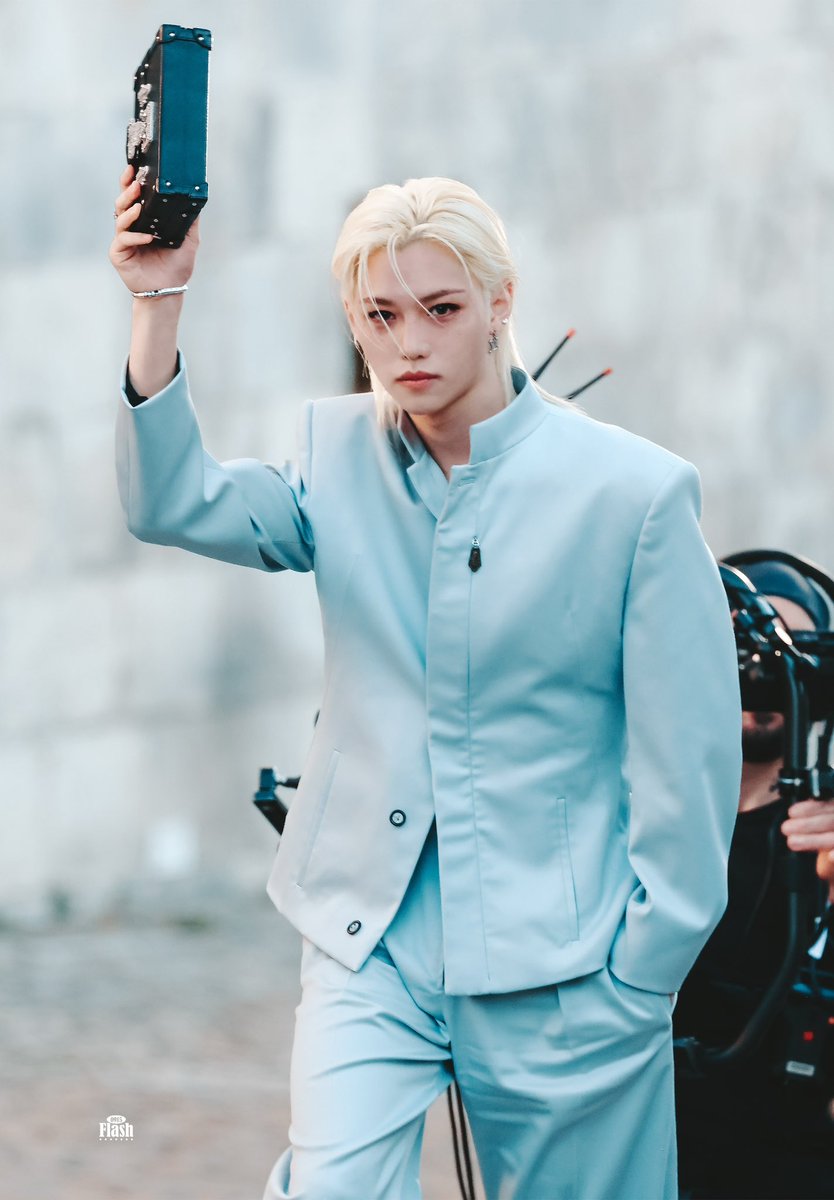 250522｜LV Cruise26 HD
LV PRINCE FELIX AU PALAIS
FELIX AT LOUIS VUITTON CRUISE
#FELIXxLVCRUISE26 
<a href="/LouisVuitton/">Louis Vuitton</a>
#felix #필릭스 
#straykids     #스트레이키즈