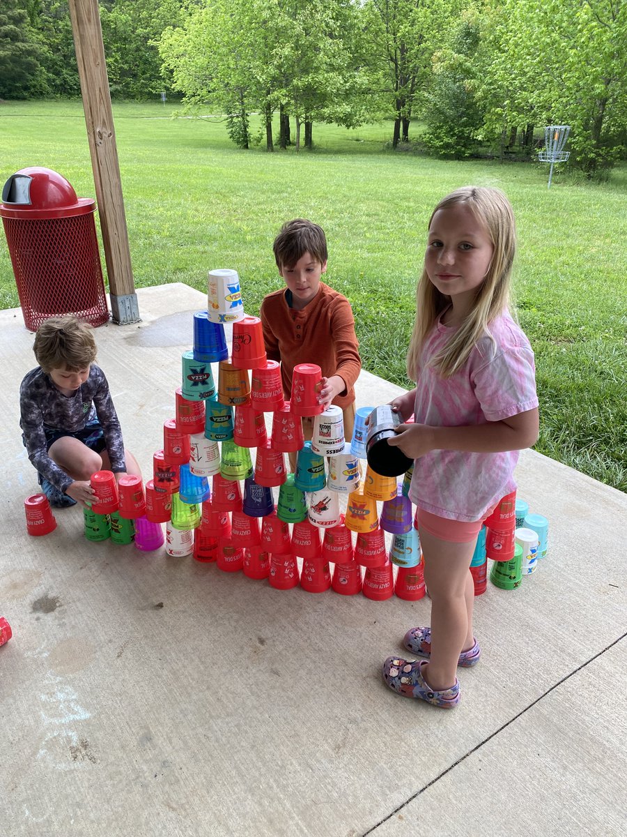 Despite being cold, we still had loads of fun at Field Day yesterday! #GoDragons ☁️😀