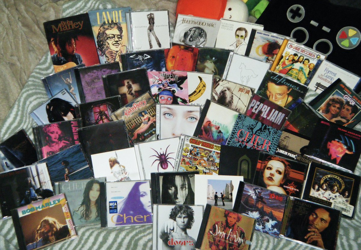 urthotsi's tweet image. physical media (づ ᴗ _ᴗ)づ♡

#cds #cdcollection #cdplayer #music #physicalmedia