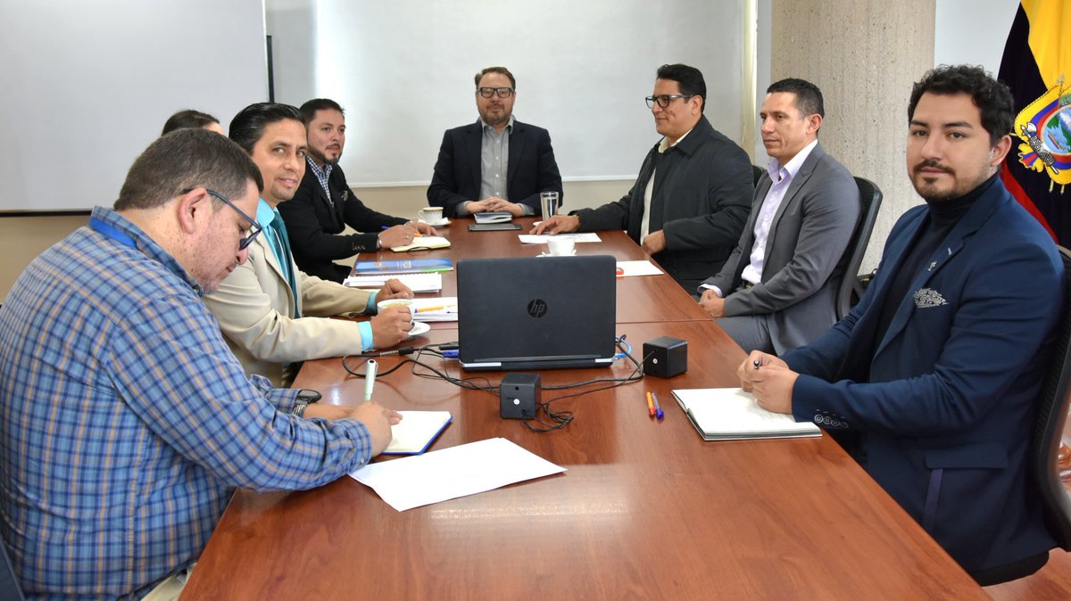 Me reuní con Jimmy Bolaños, Pdte. del Consejo de Gobierno de Galápagos, para coordinar acciones que impulsen la difusión de la Competencia Económica en el archipiélago y fomenten mercados justos y transparentes.