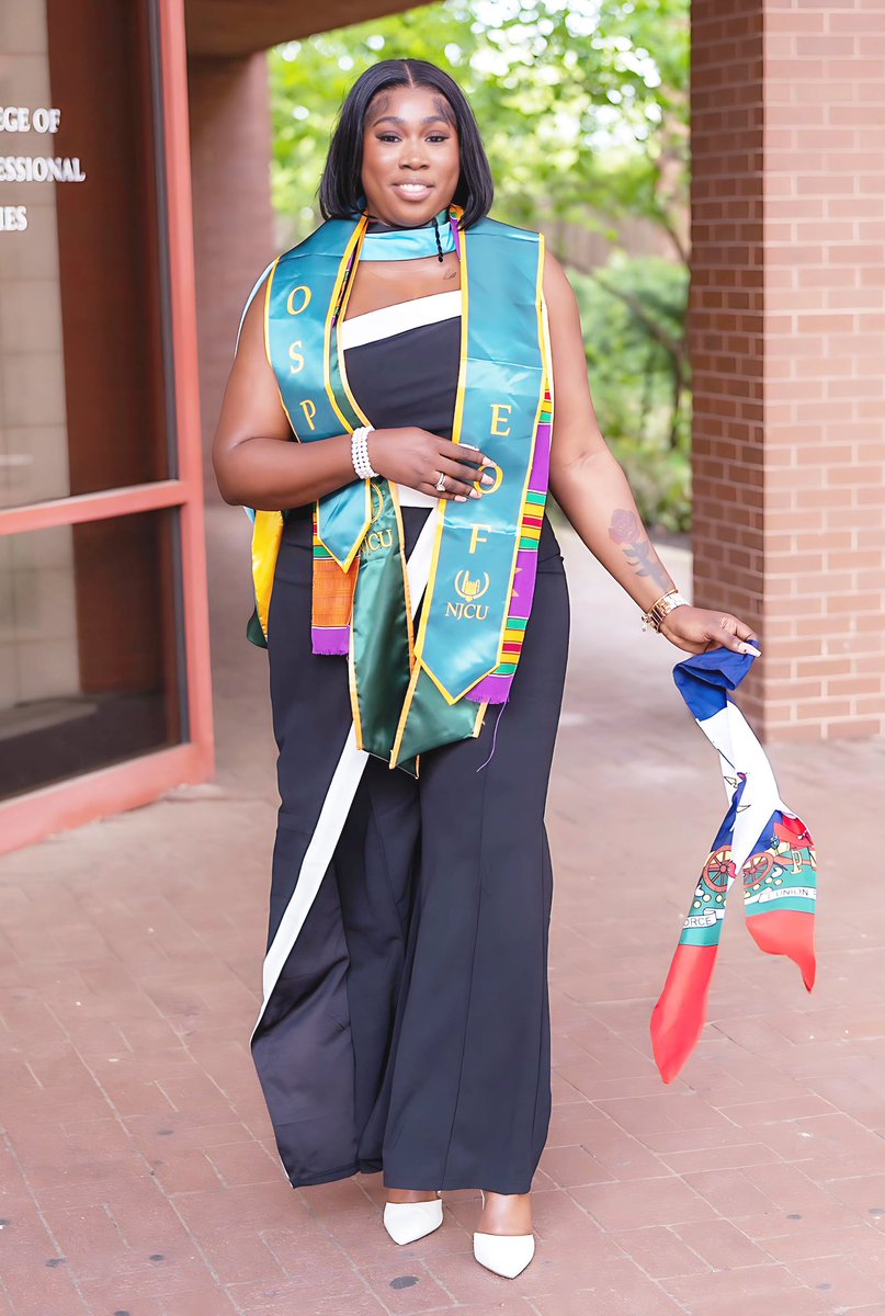 SheBaddThou's tweet photo. Temperature heating up adding more degrees 
•
Brains, Beauty, &amp; a Master’s Degree. ��� Triple threat activated!
•
Countdown to graduation ..2x NJCU Alumni
Master of Arts -Clinical Mental Health Counseling 
#NJCUALUMNI #NJCUClassof2025 #Classof2025 #ClinicalMentalHealthTherapist https://t.co/0QVblytNOs