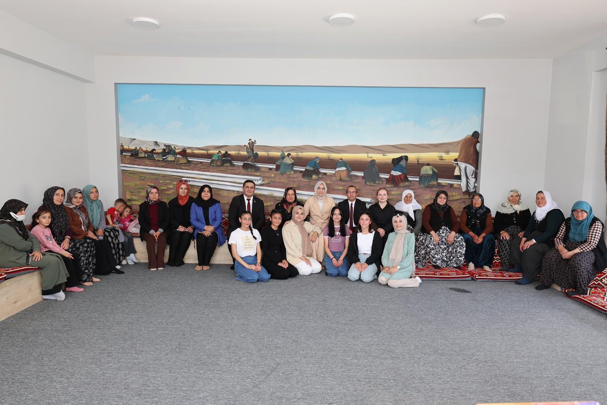 📌 Sayın Valimiz Doç. Dr. Kübra Güran Yiğitbaşı, Çobanlar Kadın Kültür Evi’ni ziyaret ederek eğitimlere katılan ve sosyal faaliyetlerde bulunan kadınlarımızla buluştu. Nazik ziyaretleri için teşekkür ederiz.
