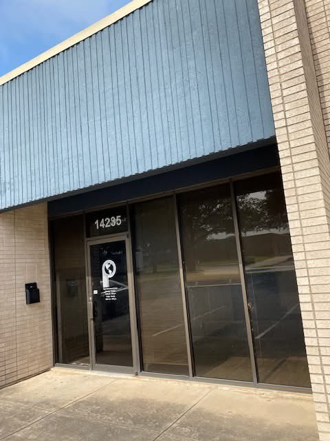 YouConnectionYC's tweet image. We may have found our new home- it's more space for less money, with a whole new layout for a black box theatre. We are looking for GIVERS like crazy!! Be a YC donor and be a part of YC's exciting expansion! God is doing big things! youconnection.org