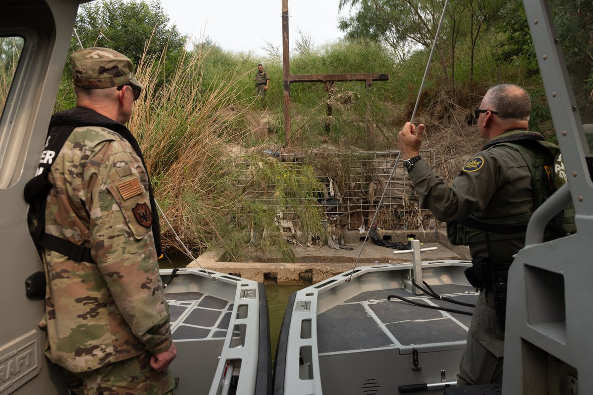 Gen. Gregory M. Guillot, Commander #USNORTHCOM, joined the <a href="/CBP/">CBP</a> Rio Grande Valley Sector for a patrol along the Rio Grande River, highlighting the <a href="/DeptofDefense/">Department of Defense 🇺🇸</a> support to secure the southern border.  

#BorderSecurity #BorderPatrol #NationalSecurity