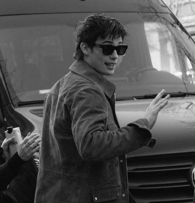 Zcrofucksgiven's tweet photo. ㅤㅤㅤㅤㅤㅤ
ㅤㅤㅤㅤ 𝗝𝗔𝗠𝗘𝗦 𝗕𝗘𝗔𝗨𝗙𝗢𝗥𝗧  
  ㅤ     heir of the beaufort empire.
ㅤ oxford student, ambassador, rich kid.
        ㅤ   confident &amp; charismatic.
               ㅤ      | 27 | german | 
ㅤㅤㅤㅤㅤㅤ https://t.co/KAHDpb4Xpl