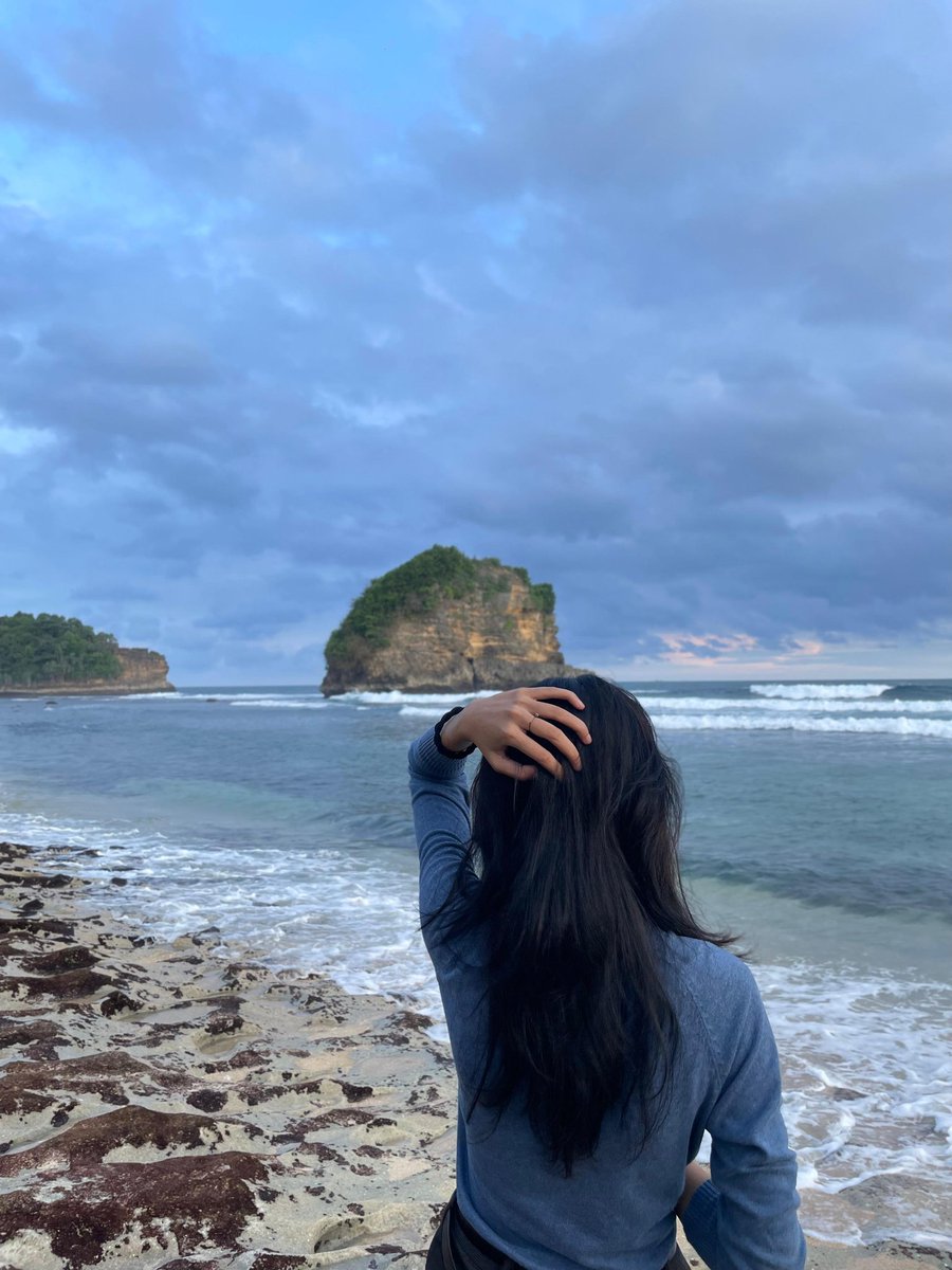 miloboneto's tweet photo. — swaying with the breeze; ⋆˚࿔ https://t.co/0iah1otMwK
