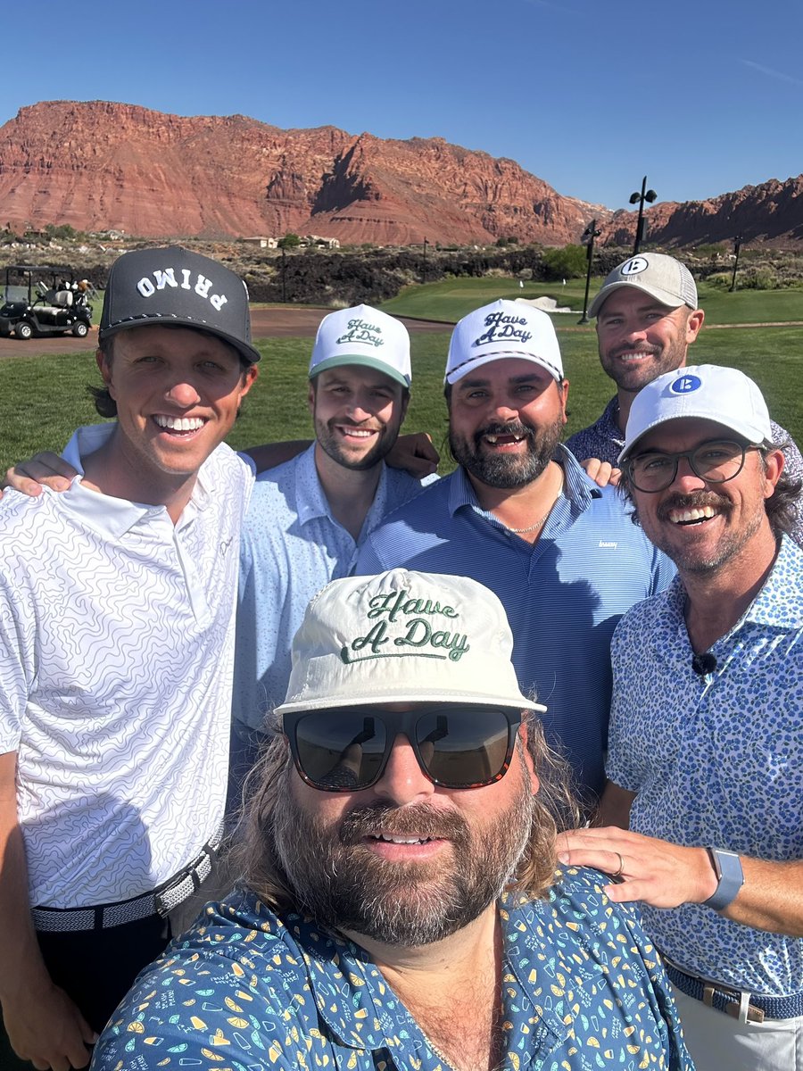 Grant Horvat tweet media