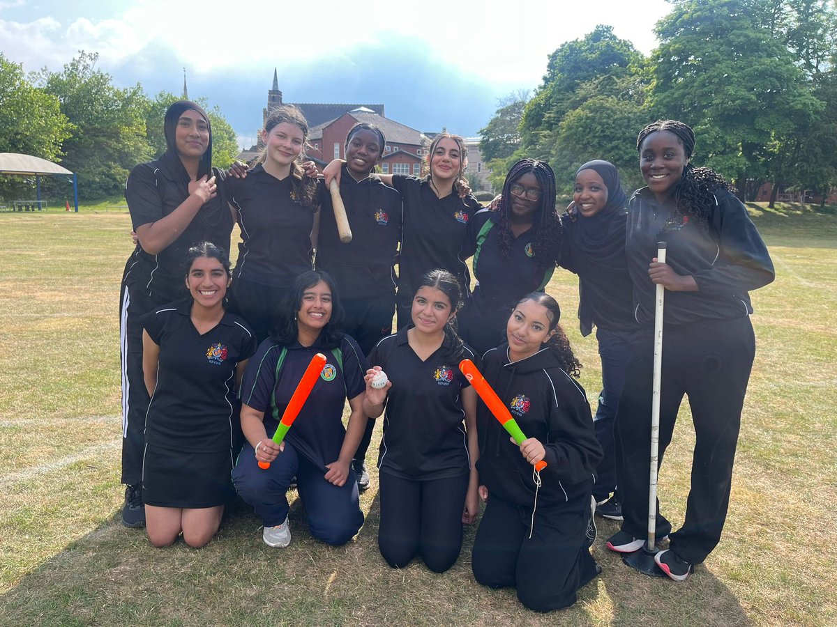 KEVIHS_PE's tweet photo. WE ❤️ ROUNDERS! Thank you to King Ed VI Fiveways who brought over their year 7,8,9A &amp; 9B teams to play our year 7-10 teams. The sportsmanship, camaraderie and enjoyment on display was great to see. https://t.co/5HvpLaZh9C