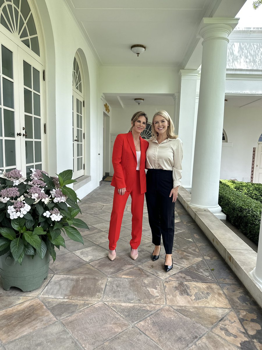 JillianMichaels's tweet photo. At the White House press briefing for the release of the MAHA Commissions report. Was a true pleasure and highlight to meet @PressSec https://t.co/uC7BCDiEHJ