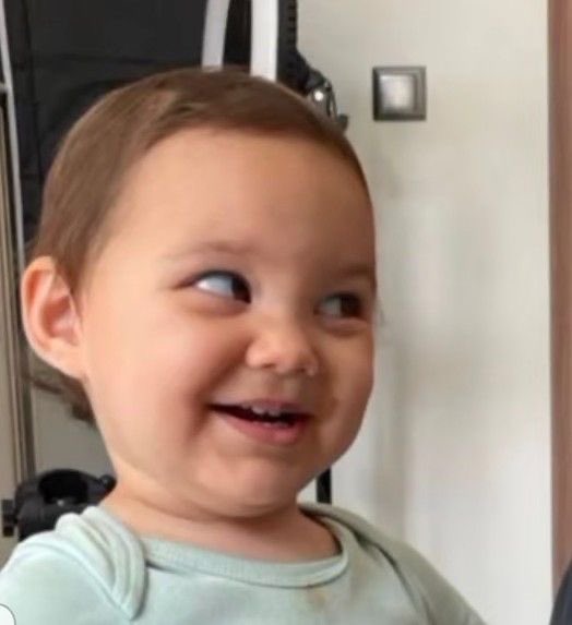 Yusuf’un hastayken rüyasında Ufuk’u gördüğü yerlerde küfür etmesine Azra’yı gördüğü yerlerde yumuşamasına çok güldüm bu çocuk çok başka bi şey 🤤

#KadifePerdeninArdında