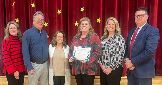 NC Public Schools (@ncpublicschools) on Twitter photo Congrats to N. Shelby School (<a href="/CleveCoSchools/">ClevelandCountySchs</a>) for being named a 2025 National School of Character by Character.org—the only NC school honored! One of just 71 schools and 3 school districts nationwide recognized for fostering strong character & student leadership. Congrats to N. Shelby School (<a href="/CleveCoSchools/">ClevelandCountySchs</a>) for being named a 2025 National School of Character by Character.org—the only NC school honored! One of just 71 schools and 3 school districts nationwide recognized for fostering strong character & student leadership.