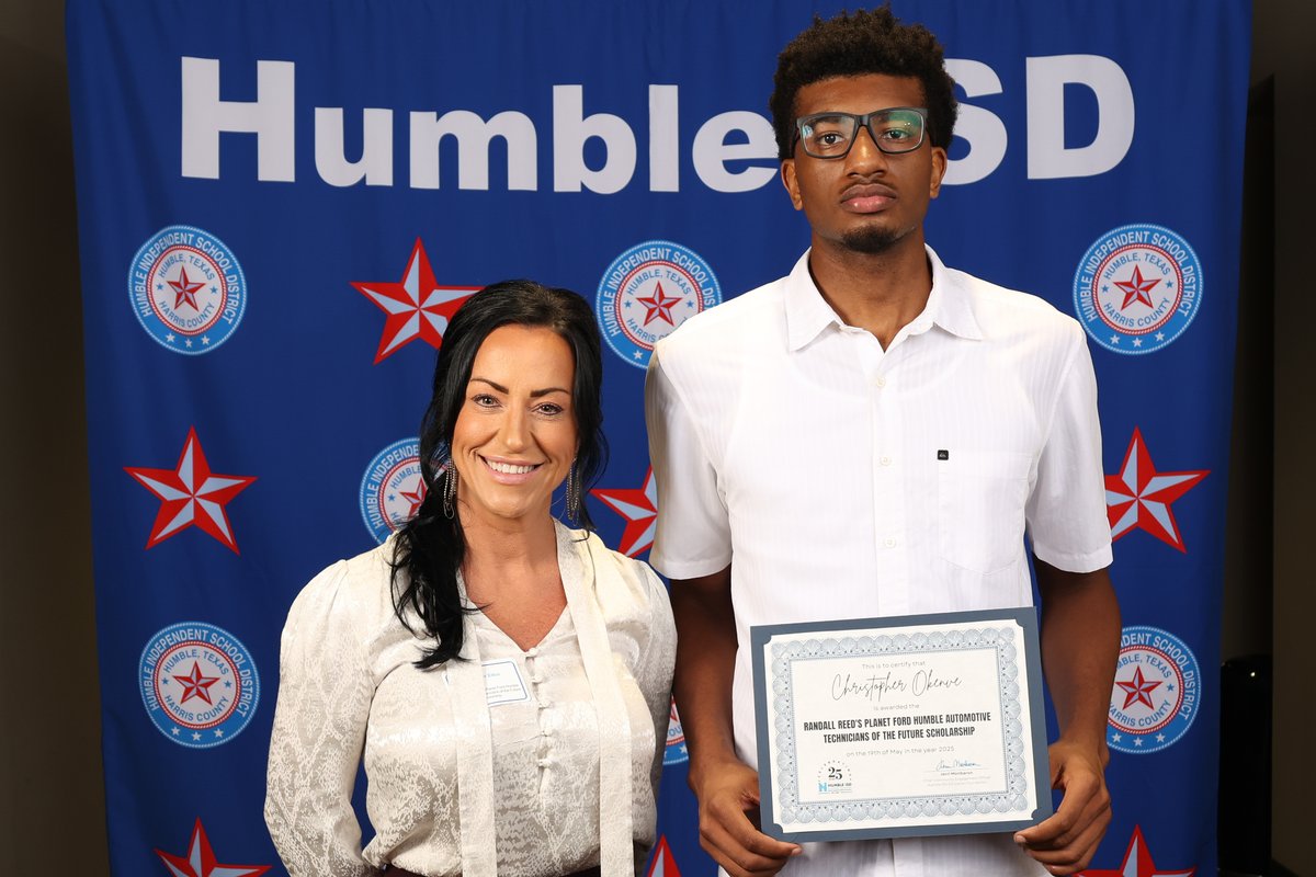 HumbleISD_FDN's tweet image. 🎓✨ Congratulations to our 2024–2025 scholarship recipients! On Monday, we celebrated these incredible students and the community partners who believe in their future. Since 2000, we’ve awarded over $1.4 million in scholarships! Learn more here: humbleisdfoundation.org/how-we-help/st…