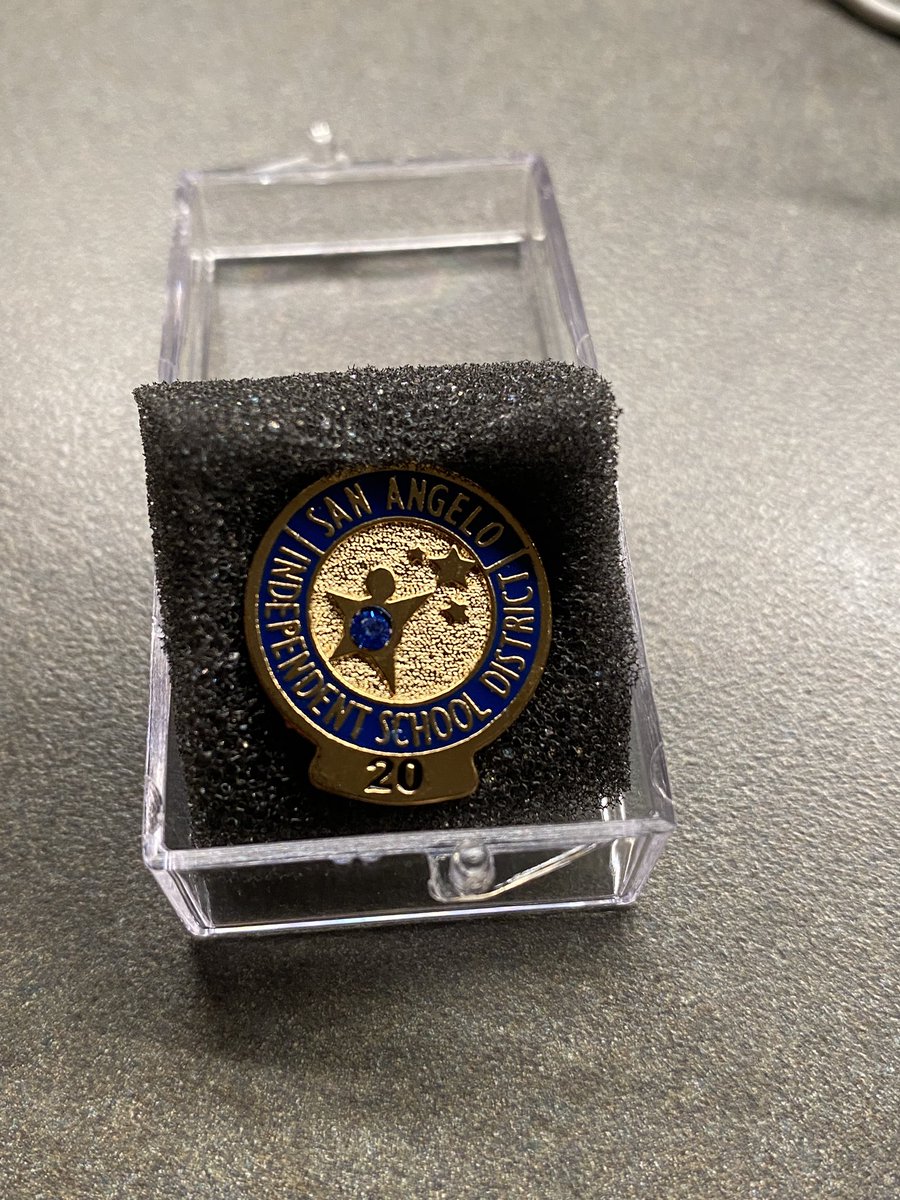 Coach Vu (@coachvu14) on Twitter photo Received my pin today for 20 years of service in San Angelo ISD: all at Central HS….crazy to think I never thought I’d be a teacher or a coach growing up or even when I started college but He had other plans for me. ~Jeremiah 29:11 <a href="/SACentralSoccer/">SA Central Bobcats Soccer</a> <a href="/SACentralCCCats/">SA Central XC Cats</a> Received my pin today for 20 years of service in San Angelo ISD: all at Central HS….crazy to think I never thought I’d be a teacher or a coach growing up or even when I started college but He had other plans for me. ~Jeremiah 29:11 <a href="/SACentralSoccer/">SA Central Bobcats Soccer</a> <a href="/SACentralCCCats/">SA Central XC Cats</a>