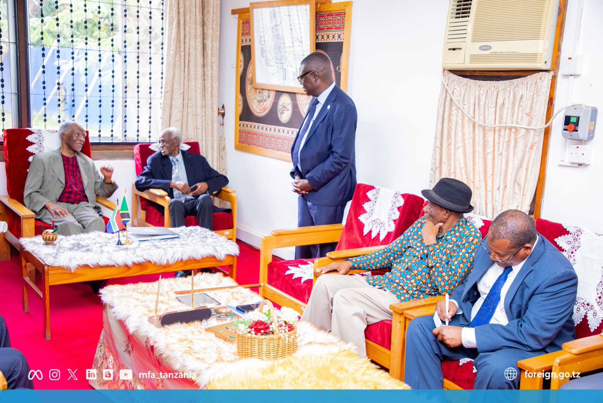 Former President Mbeki Visits Mazimbu, Morogoro

Former President of South Africa, H. E Thabo Mbeki, has visited the historic site of Mazimbu in Morogoro Region as part of the commemorations marking Africa Day, which is observed annually on May 25.

The special visit carries deep
