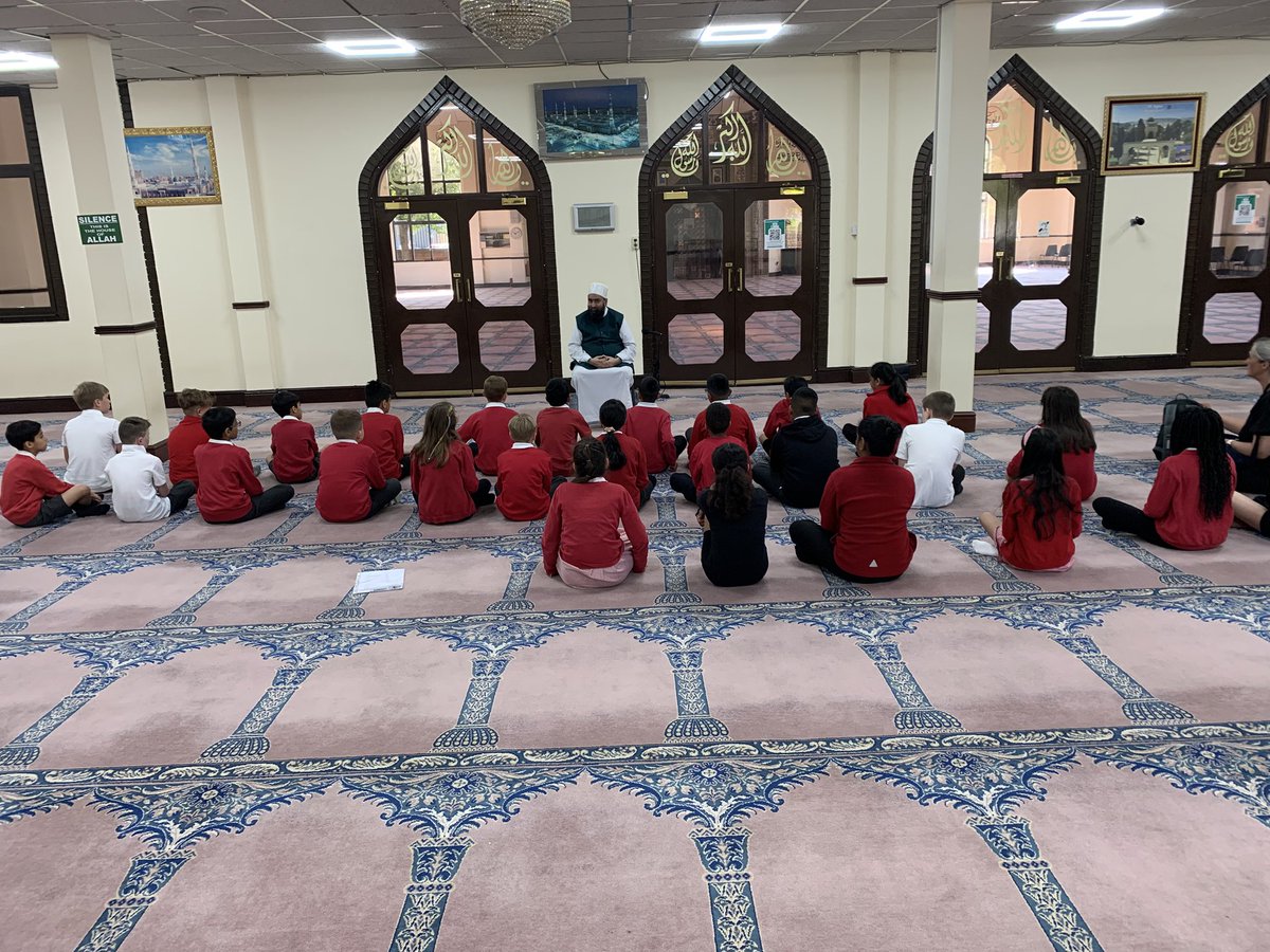 Year 5 visited a city mosque to learn more about the features of a place of worship.