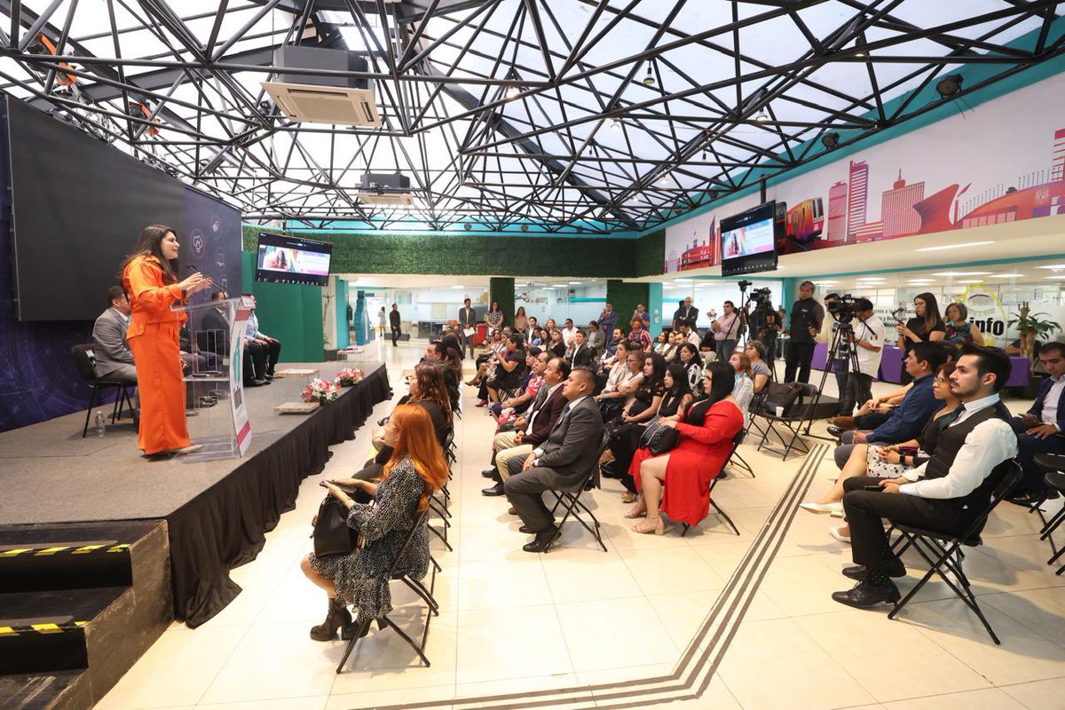 Hoy tuvimos en el <a href="/InfoCdMex/">INFO CDMX</a> la entrega de reconocimientos al cumplimiento de Verificaciones a Sistemas de Datos Personales PAV 2024, para reconocer a los sujetos obligados que cumplieron satisfactoriamente con sus verificaciones en materia de datos personales en 2024.