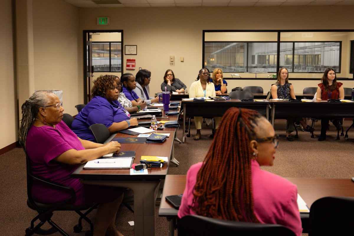 FloDar_Tech's tweet photo. 🎉 Just wrapped our 2nd Wraparound Services Forum at FDTC! 💬🤝
We're connecting, sharing, and supporting students beyond the classroom — academically, emotionally, financially &amp; more. 💙📚💪

🚀 Starting Fall '25: Quarterly on-campus + monthly virtual sessions!
#FDTech https://t.co/dTXRTE5Yoo