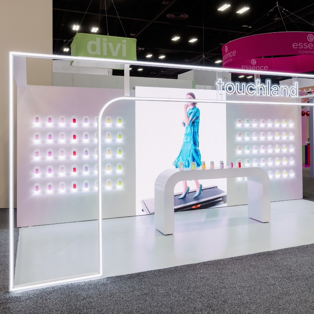 DuggalNYC's tweet image. Experiential moments, immersive brand activations.

@touchland
@ultabeauty

#UltaBeautyWorld
#LuxuryActivations
#VisualMerchandising