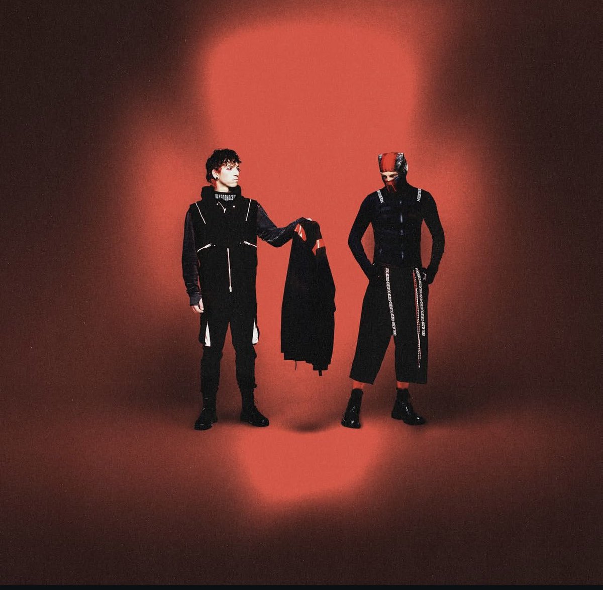 I've done it but more importantly we've done it, class of 25, keep on doing great, so excited to have graduation and then a new 21 pilots album to look forward too