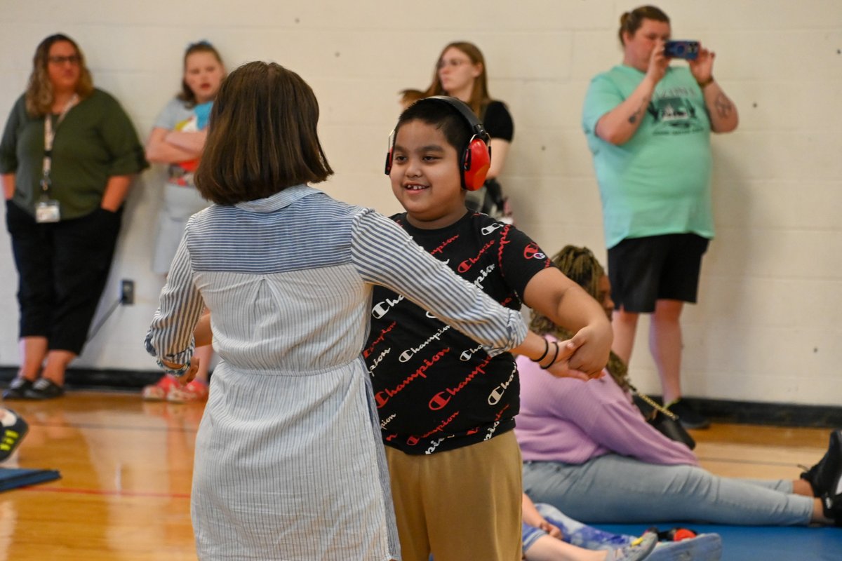 Last week, #QuestarIII #BOCES students at George Washington School enjoyed a musical performance from the Albany Area Senior Orchestra! Students had a blast listening and dancing to the music. Thanks for stopping out!