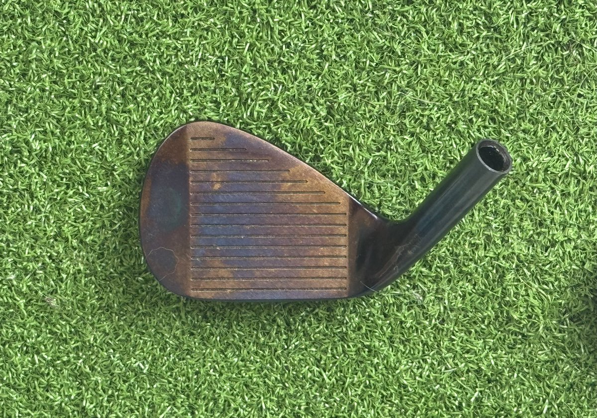 SHistorians's tweet photo. A special thanks to @KentKustoms for rejuvenating my old Scratch Custom Wedges. Lord @andrewkentgolf sharpened the grooves, de-rusted and torched each head for different coloring then painted filled each head. 

These might bump my Vokeys. 

#NonGolfHistory https://t.co/EV32DvnhBk