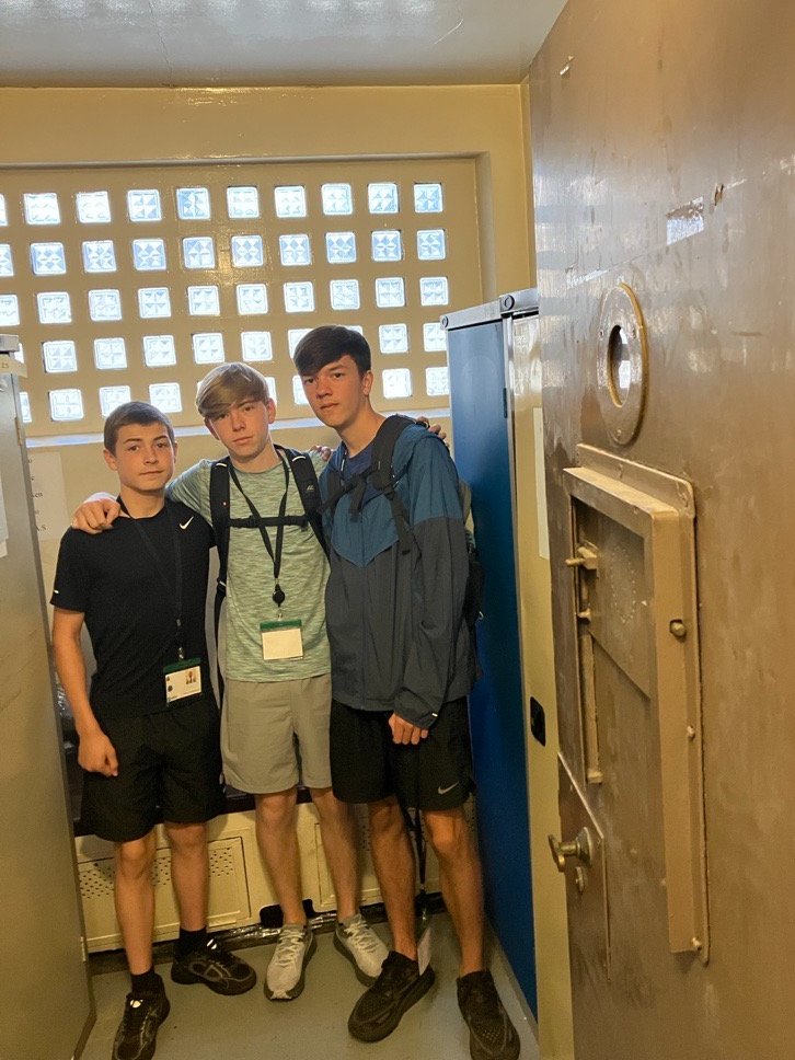 Everton in the Community (@eitc) on Twitter photo 🔍 Take a look at EitC’s Trainee Detective programme!
👮 🚔 In partnership with <a href="/MerseyPolice/">Merseyside Police</a>’s Project Medusa team, students from <a href="/SEACAcademy/">Saint Edmund Arrowsmith Catholic Academy</a> and <a href="/PrescotSchool/">The Prescot School</a> took on the role of a Detective to solve a fictional knife-crime case.
From gathering evidence at the scene of the 🔍 Take a look at EitC’s Trainee Detective programme!
👮 🚔 In partnership with <a href="/MerseyPolice/">Merseyside Police</a>’s Project Medusa team, students from <a href="/SEACAcademy/">Saint Edmund Arrowsmith Catholic Academy</a> and <a href="/PrescotSchool/">The Prescot School</a> took on the role of a Detective to solve a fictional knife-crime case.
From gathering evidence at the scene of the
