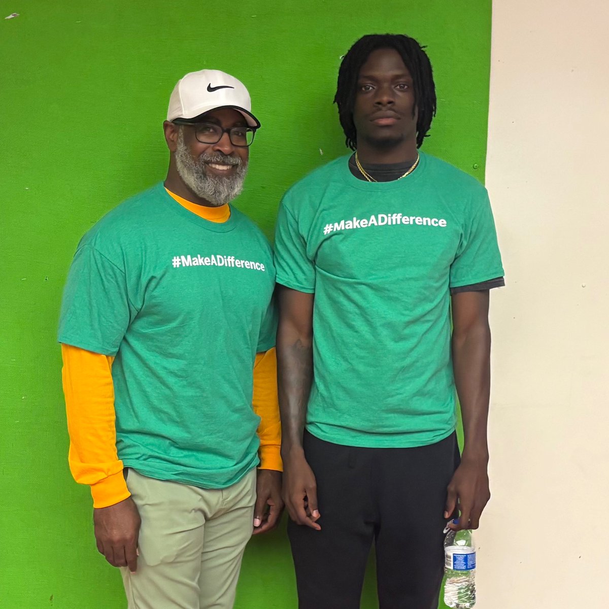 KYSUAthletics's tweet photo. The Thorobreds are #LeadingForImpact!
Head Coach Ramon Johnson and student-athlete Yumana Lofton represented Kentucky State University by giving back through community service at the 2025 NCAA DII Outdoor Track & Field Championships.
#KSUAthletics https://t.co/TEOCErFegN