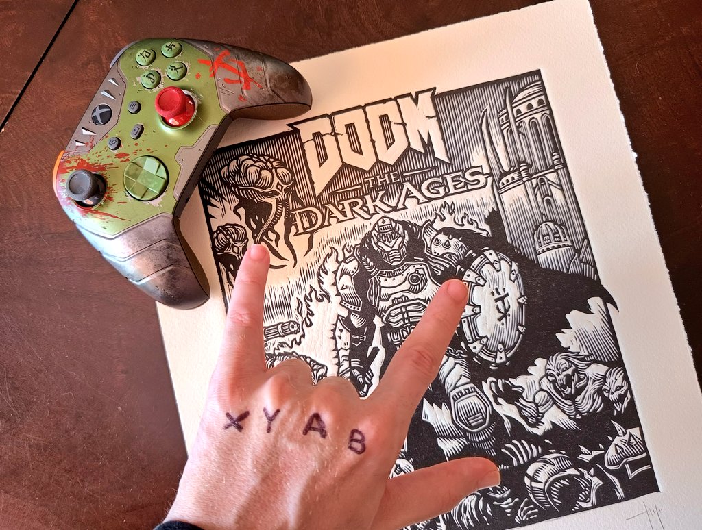 Os tomáis muy en serio los tattoos, pero el otro día si que la lié un poco. 

Gracias <a href="/Xbox_Spain/">Xbox España</a> por este detallazo.

Pd: La guerra de consolas es para bobos.