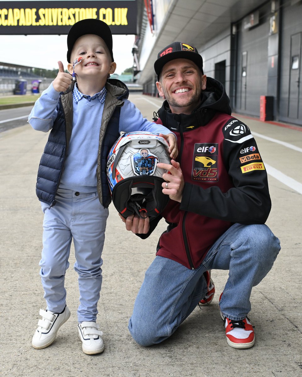 Young Lives vs Cancer (@ylvscancer) on Twitter photo Five-year-old Luca and Moto2 star <a href="/jakedixonracing/">Jake Dixon</a> holding the personalised helmet he's donating to raise vital funds for children and young people with cancer.
<a href="/MotoGP/">MotoGP™🏁</a> fans will have the chance to win it in a prize draw on Sunday, after his race at the <a href="/SilverstoneUK/">Silverstone</a> Circuit. Five-year-old Luca and Moto2 star <a href="/jakedixonracing/">Jake Dixon</a> holding the personalised helmet he's donating to raise vital funds for children and young people with cancer.
<a href="/MotoGP/">MotoGP™🏁</a> fans will have the chance to win it in a prize draw on Sunday, after his race at the <a href="/SilverstoneUK/">Silverstone</a> Circuit.