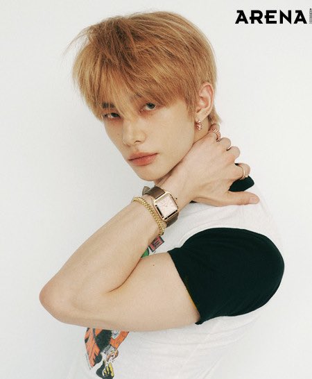 이 스타일링이 너무 좋아서
현진이 머리 길면 찐머리에 이 색에 덮머 해줬으묜 좋겠어...