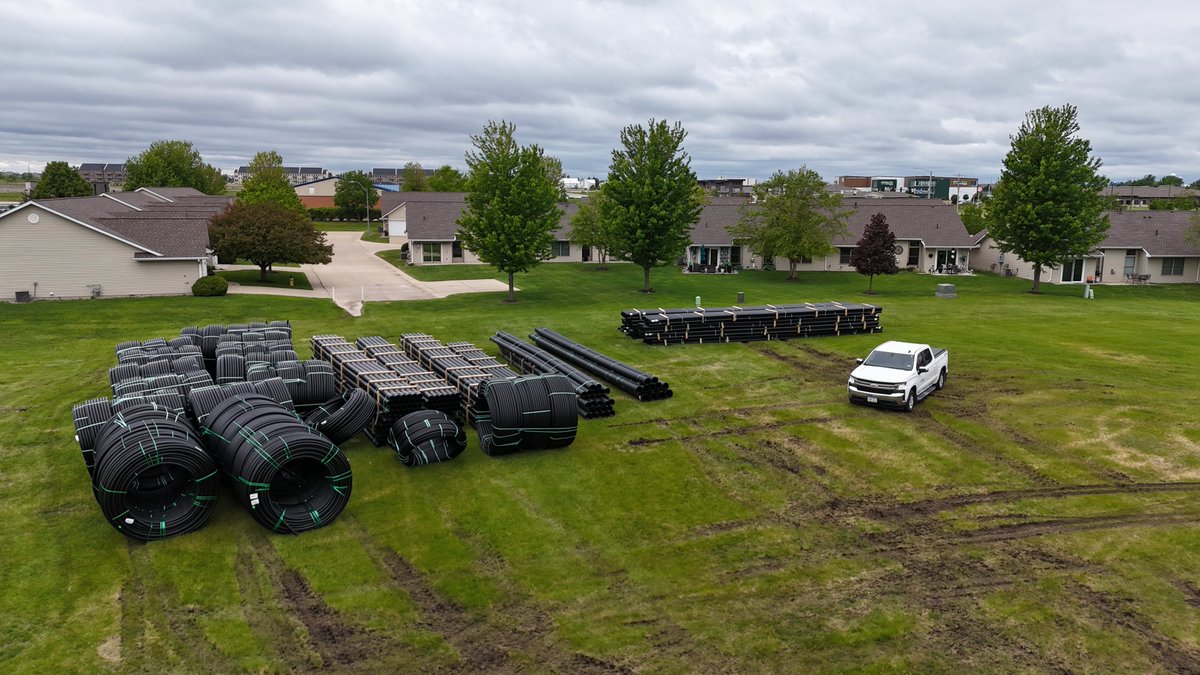 summerstime27's tweet photo. 23.4 Miles of pipe has shown up @BriarwoodAnkeny for the new @RainBirdGolf irrigation system with @PearsonGolf later this summer. @turfwerksinc https://t.co/5Bixr62GRI