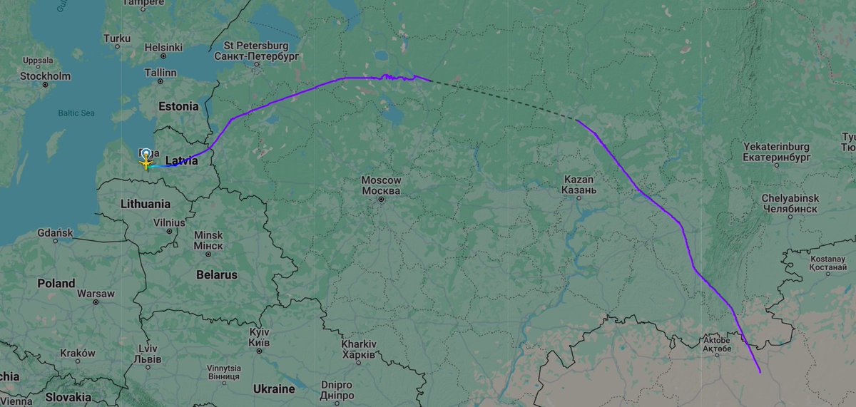 Šodienas lidojum starp TAS un <a href="/riga_airport/">RIX Riga Airport</a> met garu loku ap Maskavu. Ukraiņu droni sabiedējuši arī bezbailīgos uzbekus. flightradar24.com/data/flights/h…