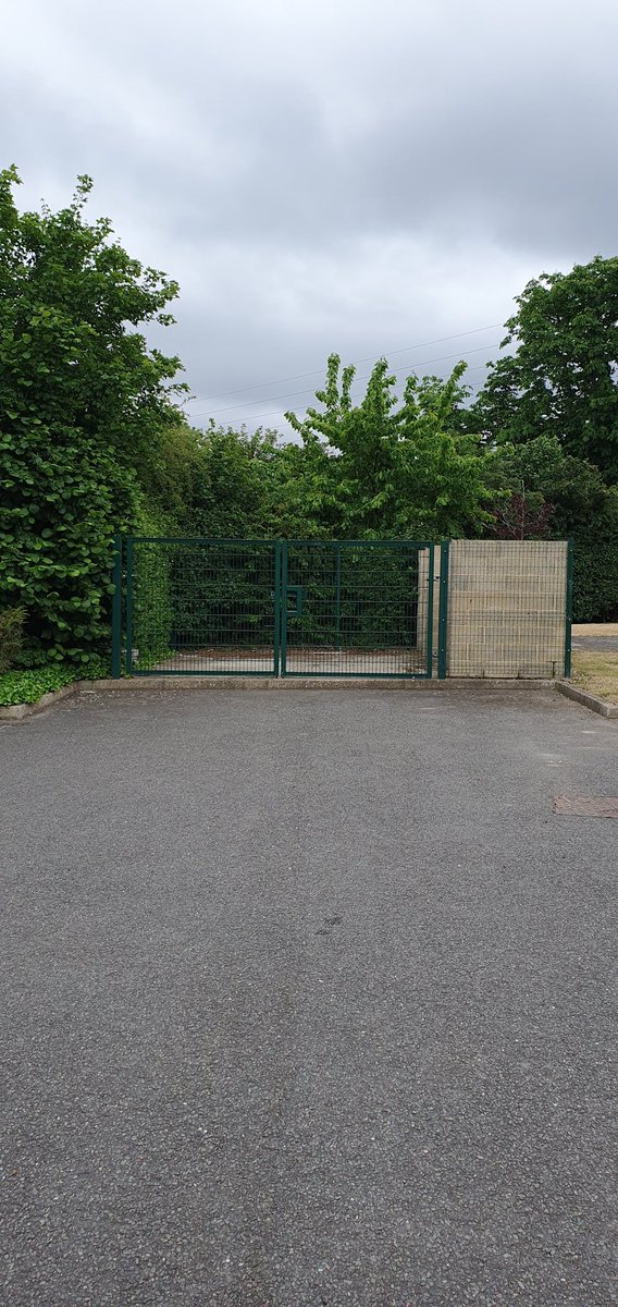 External Storage area for rent at Blue Space SusCon, Dartford, Kent 
Approx Area 29.98m2 
£200 + VAT
Email us at 
reception@bluespacehubs.co.uk