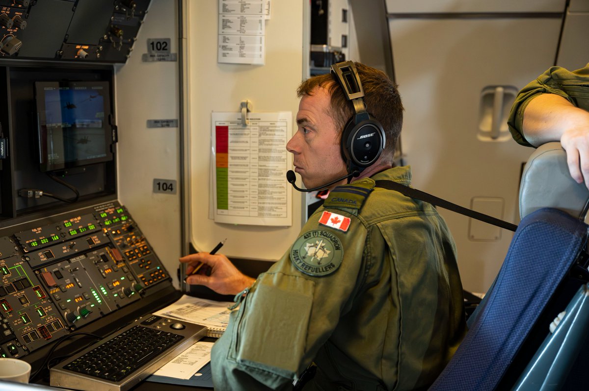 Commandement des opérations interarmées du Canada (@coic_cjoc) on Twitter photo En avril, les @ForcesCanadiennes ont participé à l'Ex #RAFL25, avec un CC-150 Polaris de l'<a href="/ARC_RCAF/">Aviation royale canadienne</a>, une équipe TacC2 et des gestionnaires de combat aérien pour mener des opérations aériennes combinées dans un environnement d'entraînement collectif de l'#OTAN. #OpREASSURANCE En avril, les @ForcesCanadiennes ont participé à l'Ex #RAFL25, avec un CC-150 Polaris de l'<a href="/ARC_RCAF/">Aviation royale canadienne</a>, une équipe TacC2 et des gestionnaires de combat aérien pour mener des opérations aériennes combinées dans un environnement d'entraînement collectif de l'#OTAN. #OpREASSURANCE